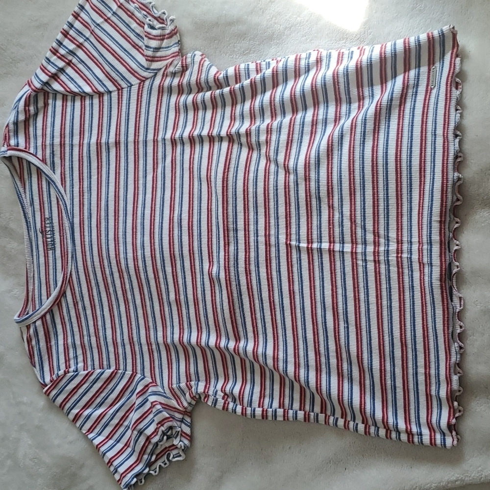 Red, white, & blue striped lettuce hem crop top